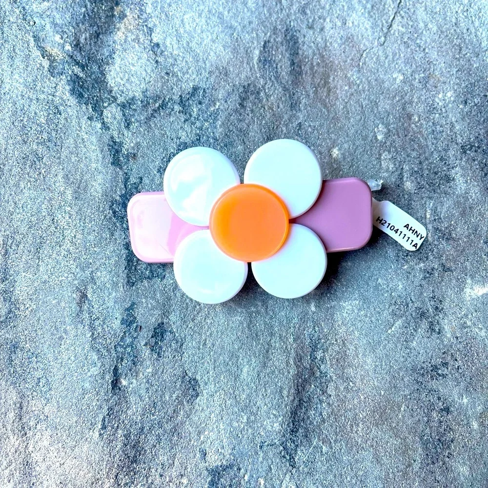 New🌟Anthropologie-Pink/Cream Florence Hair Clip